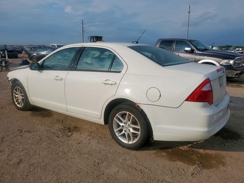 Photo 2 from auction – 2012 FORD FUSION S with VIN 3FAHP0GA4CR239042