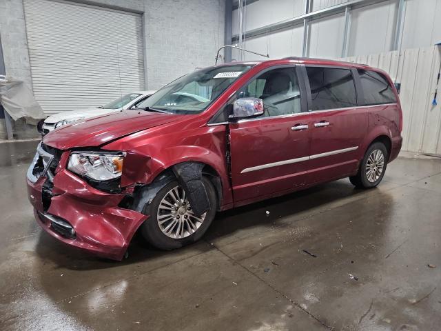 CHRYSLER TOWN & COU 2013 with VIN 2C4RC1CG0DR647460 - Photo from auction
