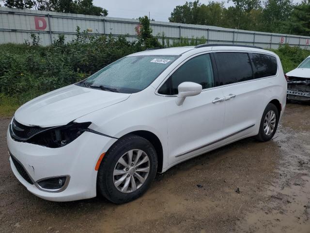 CHRYSLER PACIFICA T 2017 with VIN 2C4RC1BG1HR771566 - Photo from auction