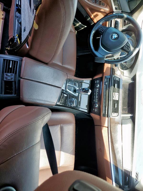 Photo 8 from auction – 2015 BMW 528 I with VIN WBA5A5C58FD517858
