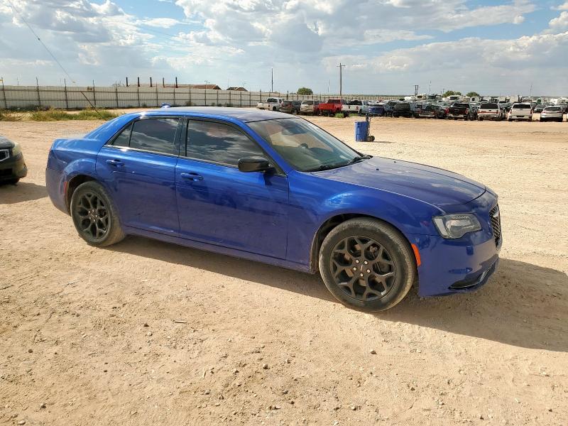 Photo 4 from auction – 2019 CHRYSLER 300 TOURIN with VIN 2C3CCARG8KH581213