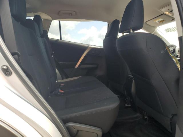 Photo 11 from auction – 2018 TOYOTA RAV4 LE with VIN JTMBFREV7JJ200644