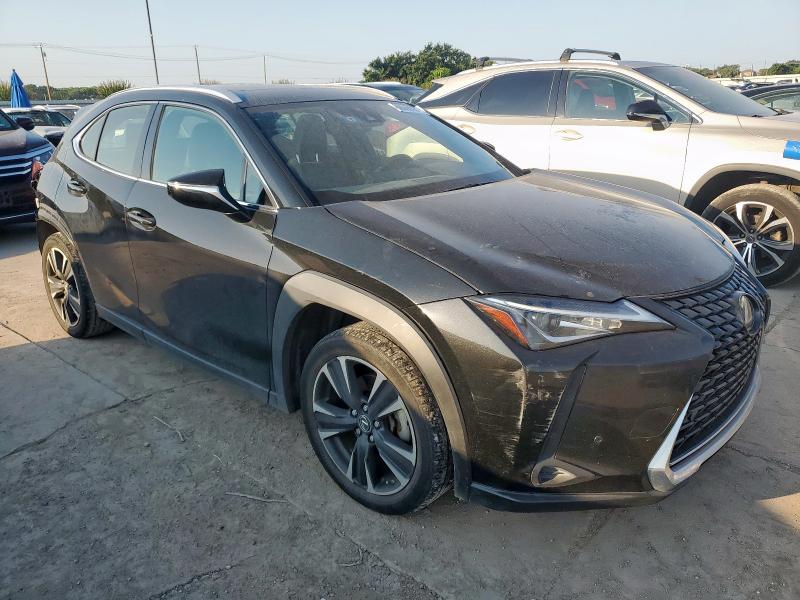 Photo 4 from auction – 2019 LEXUS UX 200 with VIN JTHY3JBHXK2006770