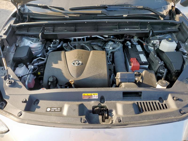 Photo 12 from auction – 2022 TOYOTA HIGHLANDER with VIN 5TDLZRBH0NS236971