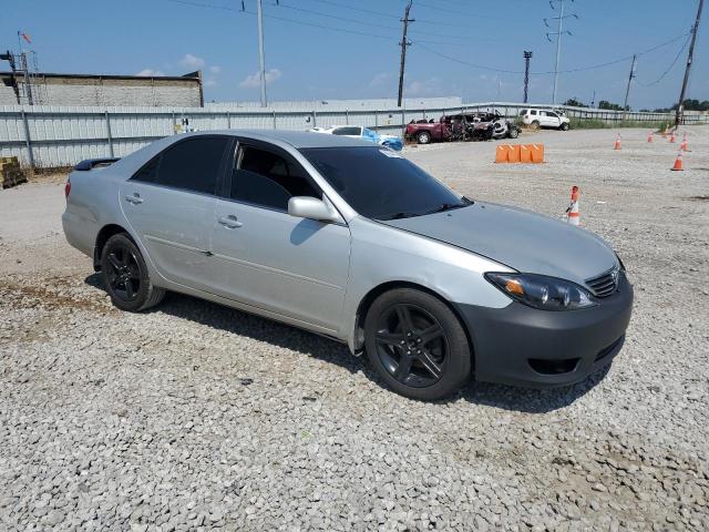 Photo 4 from auction – 2005 TOYOTA CAMRY LE with VIN 4T1BE32K55U506705