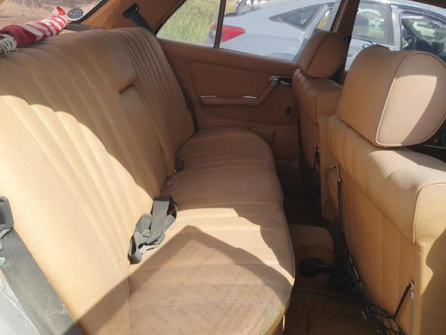 Photo 10 from auction – 1982 MERCEDES-BENZ 300 with VIN WDBAB33A2CB000769