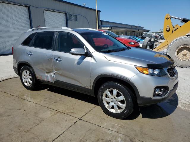Photo 4 from auction – 2013 KIA SORENTO LX with VIN 5XYKTCA61DG367445