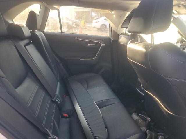 Photo 11 from auction – 2019 TOYOTA RAV4 LIMIT with VIN JTMDWRFV6KD505639