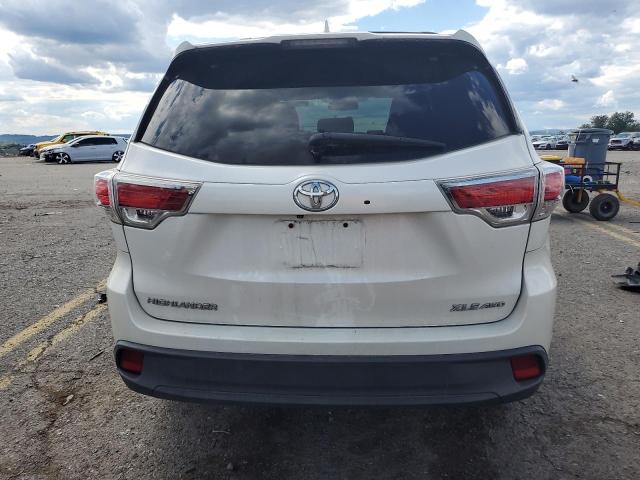 Photo 6 from auction – 2015 TOYOTA HIGHLANDER with VIN 5TDJKRFH1FS161771