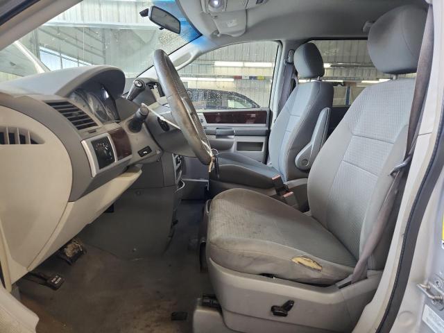 Photo 7 from auction – 2010 CHRYSLER TOWN & COU with VIN 2A4RR5D16AR214571