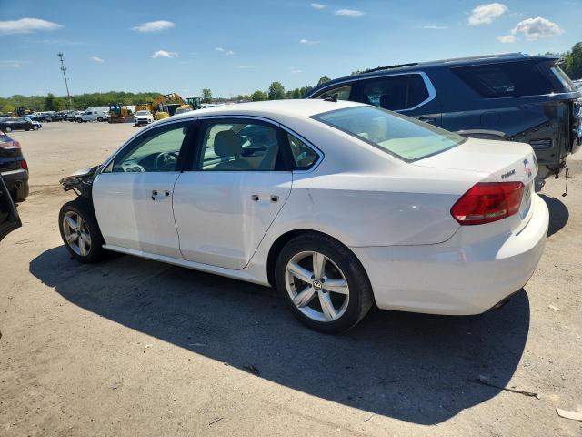 Photo 2 from auction – 2015 VOLKSWAGEN PASSAT S with VIN 1VWAT7A36FC088604