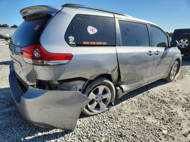 Photo 3 from auction – 2011 TOYOTA SIENNA LE with VIN 5TDKK3DC2BS168103