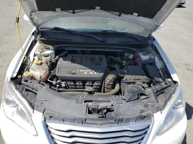 Photo 11 from auction – 2013 CHRYSLER 200 LX with VIN 1C3CCBAB2DN686877