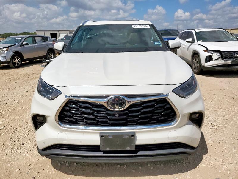 Фото 5 с аукциона – 2020 TOYOTA HIGHLANDER с VIN 5TDYZRAH4LS028063