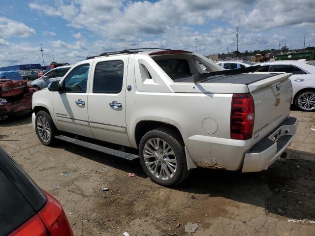 Photo 2 from auction – 2013 CHEVROLET AVALANCHE with VIN 3GNTKGE78DG299770