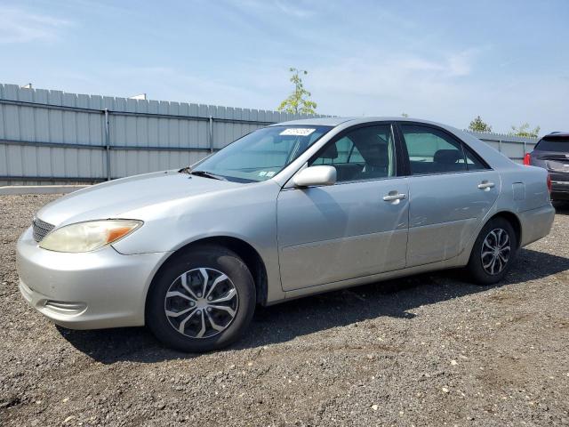 TOYOTA CAMRY LE 2004 with VIN 4T1BE30K44U286653 - Photo from auction