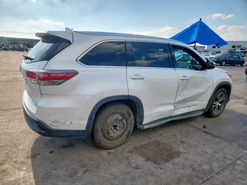 Photo 3 from auction – 2016 TOYOTA HIGHLANDER with VIN 5TDKKRFH5GS165862