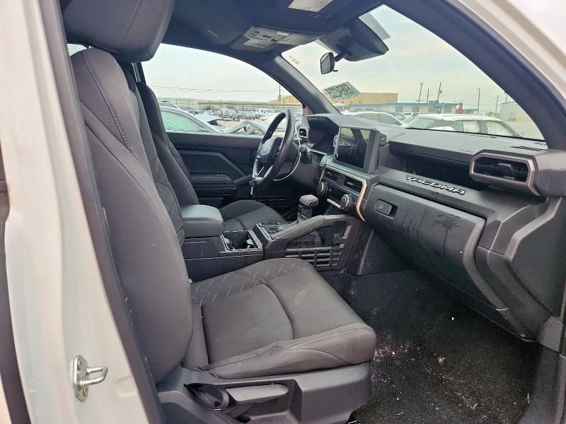 Photo 10 from auction – 2024 TOYOTA TACOMA XTR with VIN 3TYJDAHN0RT002344