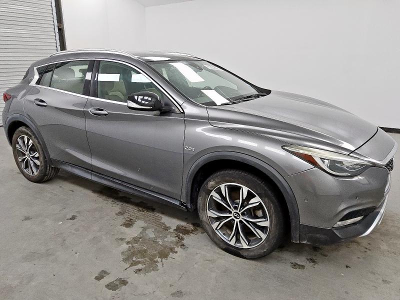 Photo 4 from auction – 2018 INFINITI QX30 BASE with VIN SJKCH5CR2JA055541
