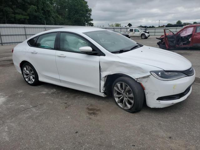 Photo 4 from auction – 2015 CHRYSLER 200 with VIN 1C3CCCBB5FN596677