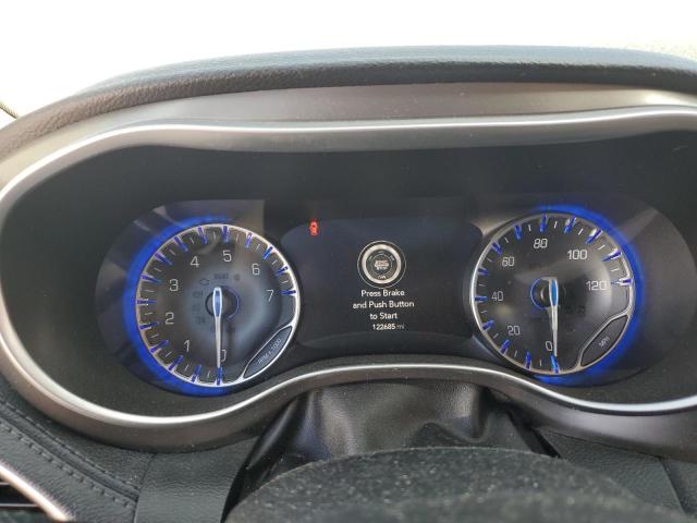 Photo 9 from auction – 2018 CHRYSLER PACIFICA with VIN 2C4RC1GG3JR251948