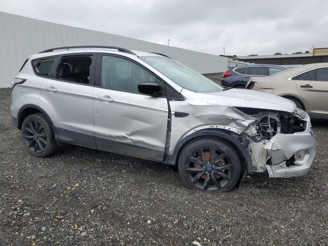 Photo 4 from auction – 2018 FORD ESCAPE SE with VIN 1FMCU9GD1JUC27881