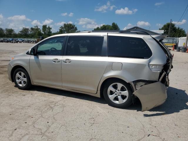 Photo 2 from auction – 2015 TOYOTA SIENNA LE with VIN 5TDKK3DC2FS593293