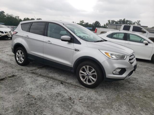 Zdjęcie 4 z aukcji – 2017 FORD ESCAPE SE z VIN 1FMCU9GDXHUC06005