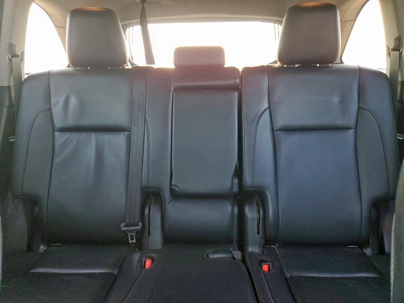Photo 10 from auction – 2019 TOYOTA HIGHLANDER with VIN 5TDKZRFH6KS564929