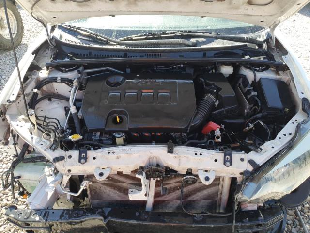 Photo 11 from auction – 2015 TOYOTA COROLLA with VIN 2T1BURHE2FC253384