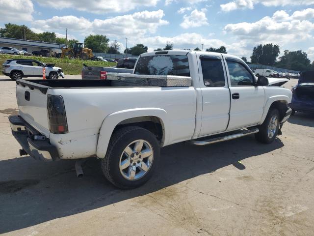 Zdjęcie 3 z aukcji – 2005 CHEVROLET SILVERADO z VIN 1GCEK19B45Z237183