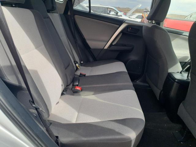 Photo 11 from auction – 2015 TOYOTA RAV4 LE with VIN JTMBFREV4FJ040682
