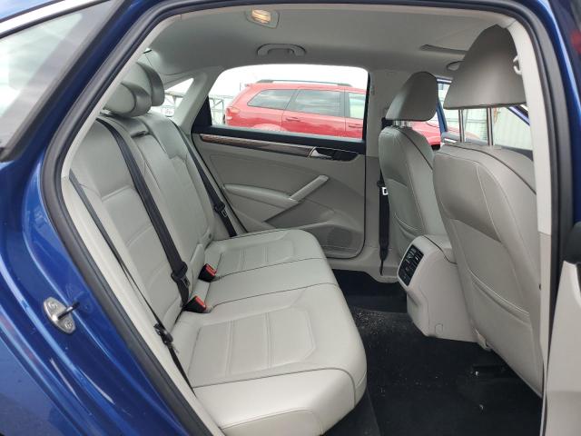 Photo 10 from auction – 2016 VOLKSWAGEN PASSAT SE with VIN 1VWBS7A31GC048987