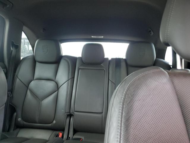 Photo 10 from auction – 2017 PORSCHE CAYENNE with VIN WP1AA2A24HKA80687
