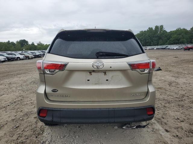 Photo 6 from auction – 2015 TOYOTA HIGHLANDER with VIN 5TDJKRFH1FS223881