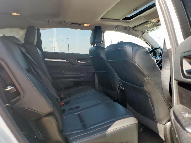 Photo 11 from auction – 2019 TOYOTA HIGHLANDER with VIN 5TDKZRFH6KS563795