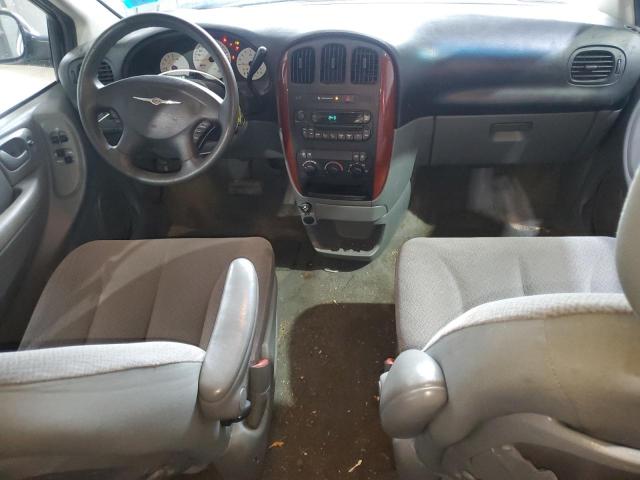 Photo 8 from auction – 2006 CHRYSLER TOWN & COU with VIN 1A4GP45RX6B645058