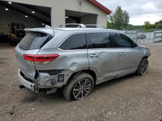 Photo 3 from auction – 2017 TOYOTA HIGHLANDER with VIN 5TDJZRFH2HS363548