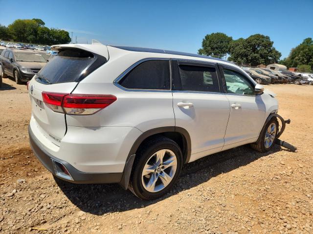 Photo 3 from auction – 2017 TOYOTA HIGHLANDER with VIN 5TDDZRFH9HS453552