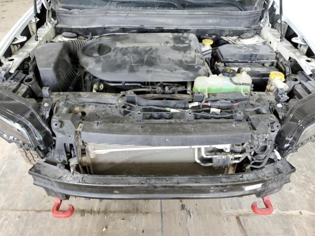 Photo 12 from auction – 2019 JEEP CHEROKEE T with VIN 1C4PJMBX2KD196385