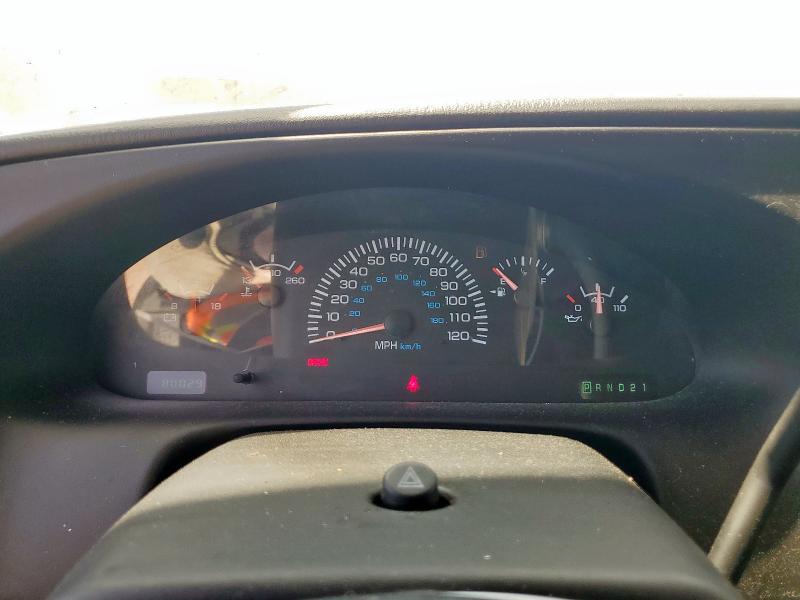 Photo 9 from auction – 2002 DODGE RAM WAGON with VIN 2B5WB35Z42K111092