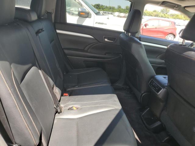 Photo 11 from auction – 2017 TOYOTA HIGHLANDER with VIN 5TDJGRFH1HS028335