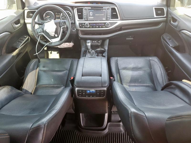 Photo 8 from auction – 2017 TOYOTA HIGHLANDER with VIN 5TDYZRFH0HS212545