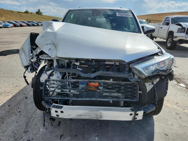 Photo 5 from auction – 2020 TOYOTA 4RUNNER SR with VIN JTEBU5JR7L5794778