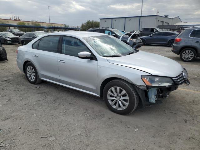 Photo 4 from auction – 2015 VOLKSWAGEN PASSAT S with VIN 1VWAT7A36FC072144