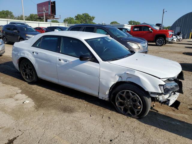 Photo 4 from auction – 2022 CHRYSLER 300 TOURIN with VIN 2C3CCARG1NH134579