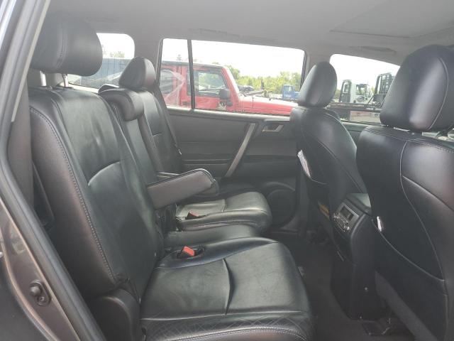 Photo 11 from auction – 2010 TOYOTA HIGHLANDER SE with VIN 5TDJK3EH2AS035572