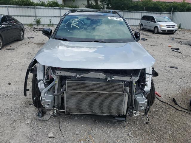 Photo 5 from auction – 2019 TOYOTA RAV4 XSE with VIN JTMEWRFV8KJ019596