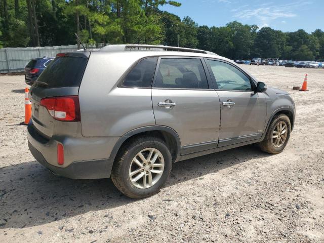 Photo 3 from auction – 2015 KIA SORENTO LX with VIN 5XYKTDA77FG638767