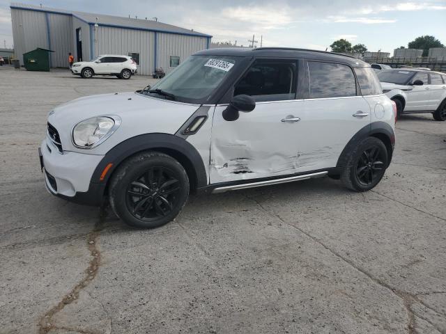 MINI COOPER S COUNTRYMAN 2015 with VIN WMWZC5C53FWP45489 - Photo from auction